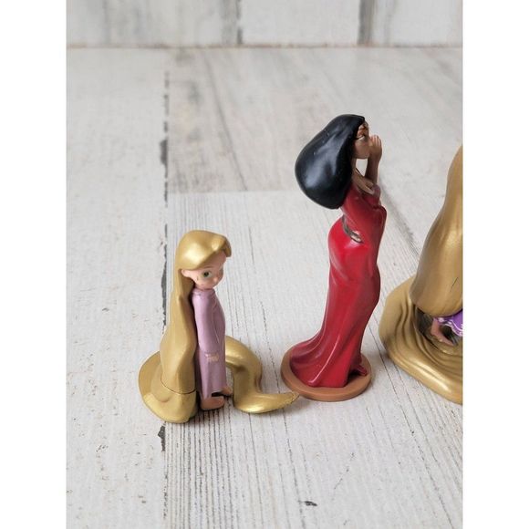 Disney Tangled princess Eugene stepmom toddler princess playset toy figure - Picture 5 of 8